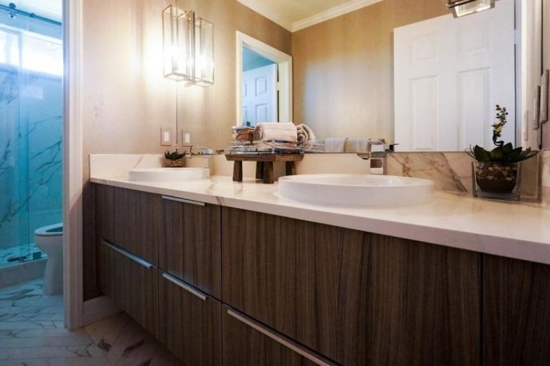 Name:  get discount bathroom vanities online.jpg
Views: 991
Size:  43.2 KB