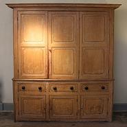 Click image for larger version. 

Name:	armoire-bureau-cupboards-4.jpg 
Views:	51 
Size:	6.4 KB 
ID:	11424