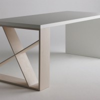 J - Table by Jean Francois Gomrée 